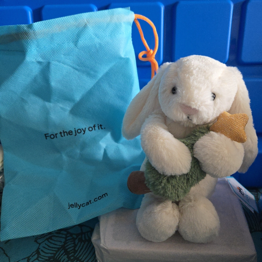 Jellycat Bashful Bunny With Christmas Tree (Small) And Blue Bag